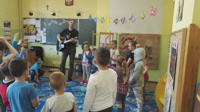 2019 LEKCJA MUZYKI W PRZEDSZKOLU_11