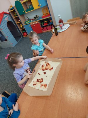 2025 DZIEŃ PIZZY W PRZEDSZKOLU_7
